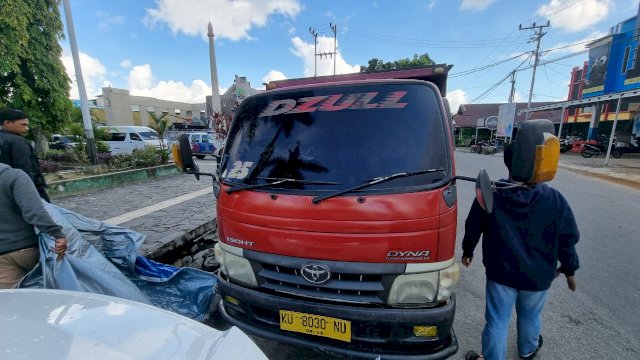 Kendaraan Truk yang terlibat kecelakaan menewaskan 3 pelajar. (Istimewa)