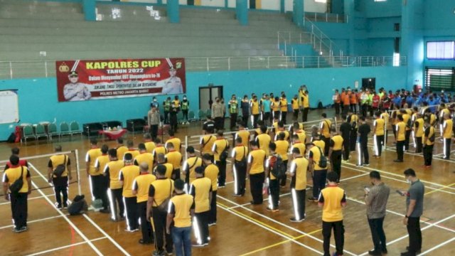 Pembukaan Lomba Badminton Kapolres Cup di Polres Jakbar dilaksanakan dalam rangka HUT Bhayangkara ke-76, Jumat (03/06/2022). (Istimewa)