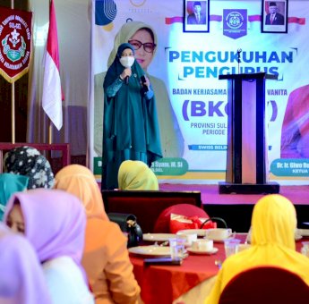 Hadiri Pelantikan BKOW Sulsel, Naoemi Octarina Harap Program Nyata Dirasakan Masyarakat