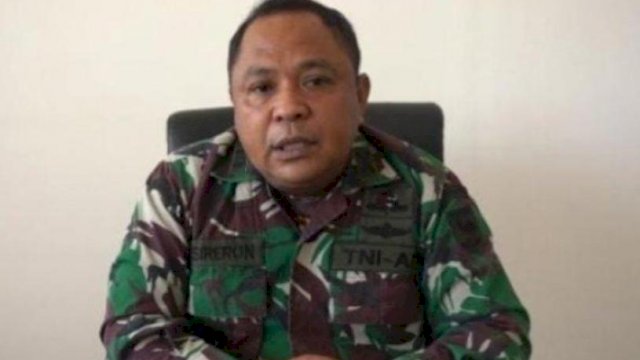 Kapendam XVIII Kasuari Kolonel ARM Hendra Pasireron memberikan keterangan. (Ist)