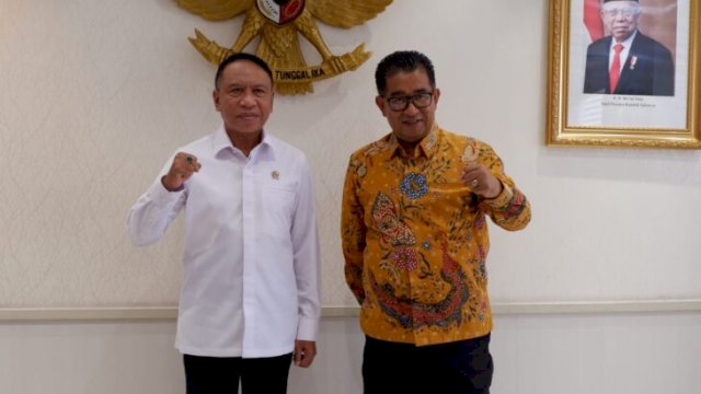 Menteri Pemuda dan Olah Raga Zainuddin Amali, bersama Pj Gubernur Sulbar Akmal Malik, di Kantor Kemenpora, Jakarta, Senin (06/06/2022). (Istimewa)