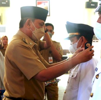 Lantik 39 Pejabat Eselon III dan IV, Bupati Wajo: Bekerja Profesional, Jaga Kekompakan