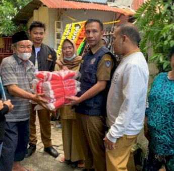 11 Unit Rumah Terbakar di Maccini Makassar, Gubernur Salurkan Bantuan Logistik Dinsos dan BPBD Sulsel
