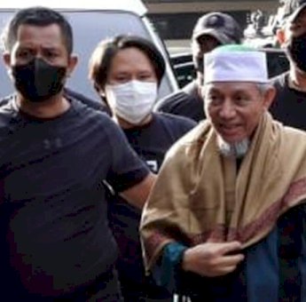 Jadi Tersangka, Pimpinan Khilafatul Muslimin Langsung Ditahan di Rutan Polda Metro Jaya