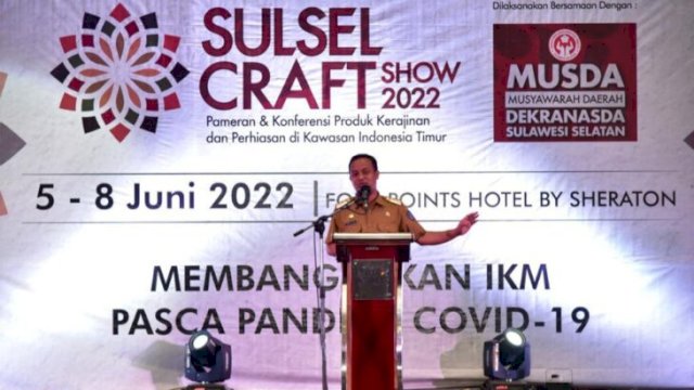 Gubernur Sulawesi Selatan Andi Sudirman Sulaiman, memberilan sambutan saat Pembukaan Musyawarah Daerah (Musda) Dekranasda Sulsel, Selasa (07/06/2022). (Istimewa)