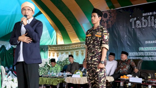 Ketua Umum PB NWDI, Tuan Guru Bajang DR. KH. Muhammad Zainul Majdi, MA di Pondok Pesantren As-Syafi'iya Hamzanwadi, Desa Taripa, Kecamatan Angkona, Kamis (09/06/2022).