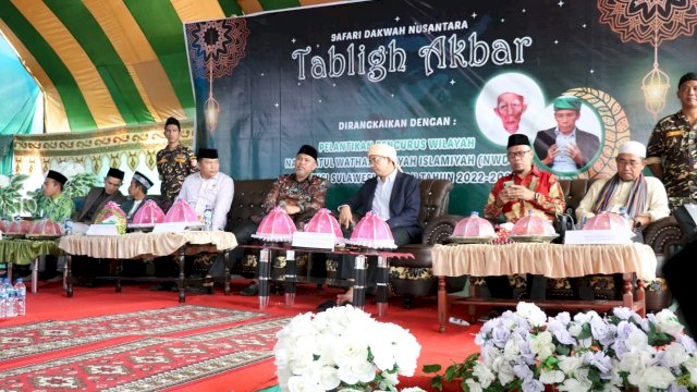 Ketua DPRD Luwu Timur Aripin, menghadiri Safari Dakwah Nusantara Tabligh Akbar, Ketua Umum PB NWDI, Tuan Guru Bajang DR. KH. Muhammad Zainul Majdi, MA, yang dirangkaikan dengan Pelantikan Pengurus Wilayah Nahdlatul Wathan Diniyah Islamiah (NWDI) Provinsi Sulsel Tahun 2022-2027, Kamis (09/06/2022).