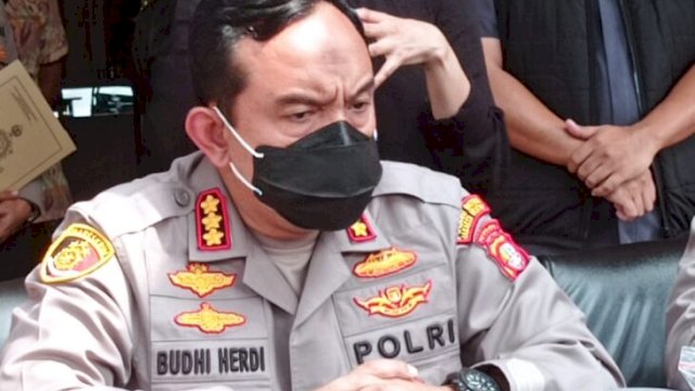 Kapolres Metro Jakarta Selatan Kombes Budhi Herdi Susianto, saat memberikan keterangan Pers, Jumat (10/06/2022). (Foto: Wahyu Widodo/Republiknews.co.id)