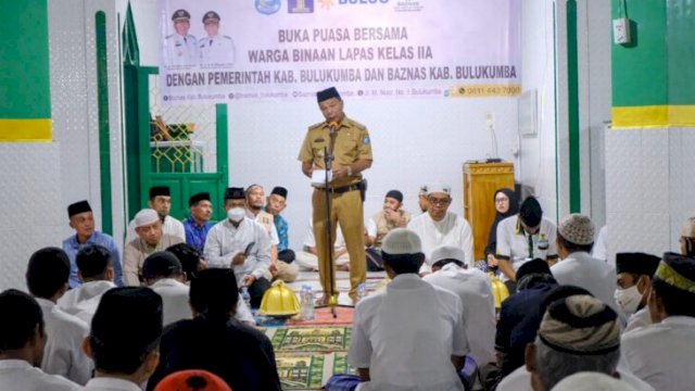 Bupati Bulukumba Muchtar Ali Yusuf buka puasa bersama warga binaan Lapas Kelas IIA Bulukumba. (Ist)