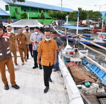Dapat Bantuan Kapal, Nelayan di Bulukumba: Terima Kasih Pak Gubernur Andi Sudirman, Kami Bisa Tingkatkan Hasil Melaut