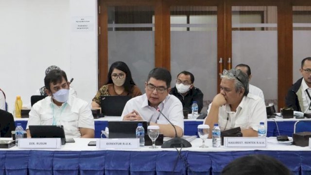 Direktur Rumah Umum dan Komersial, Fitrah Nur berdialog dengan Pemda setempat. (Istimewa)