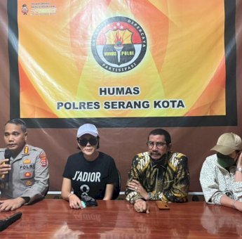 Nikita Mirzani Jalani Pemeriksaan di Polresta Serang