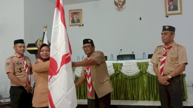 Kegiatan pelepasan 40 peserta kontingen Kwarcab Buteng untuk mengikut Jamda Provinsi Sultra.
