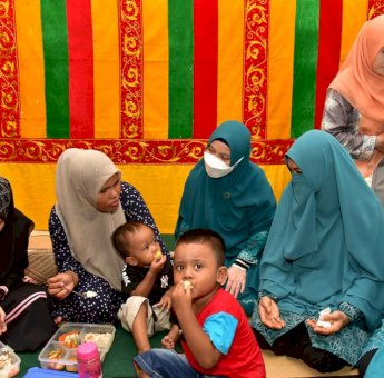 Naoemi Octarina Kunjungi Rumah Gizi Gampong Geuceu Komplek di Banda Aceh