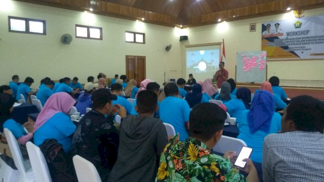 Dinas Pariwisata Sulawesi tenggara menggelar workshop pelatihan kewirausahaan dan pemberdayaan sektor ekonomi kreatif dalam rangka mendukung perluasan pasar produk Ekraf di Wakatobi, Minggu (19/6/2022). (Istimewa)