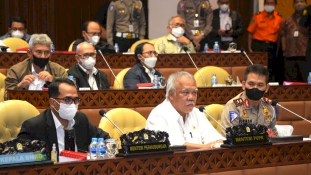 Menteri Basuki saat Rapat Kerja bahas evaluasi lebaran 2022 bersama komisi V DPR RI, Senin (20/06/2022). (Ist)Foto:ist