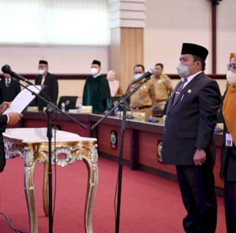Lantik 2 Pejabat Eselon II Hasil Lelang, Gubernur Sulsel Ingatkan Integritas dan Amanah