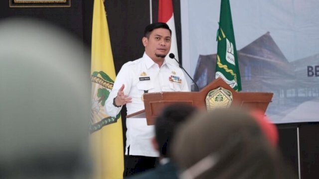 Bupati Gowa Adnan Purichta Ichsan saat membuka Muscab IDI Gowa di Baruga Tinggimae, Rujab Bupati Gowa, Rabu (22/06/2022). (FOTO. Humas Gowa)
