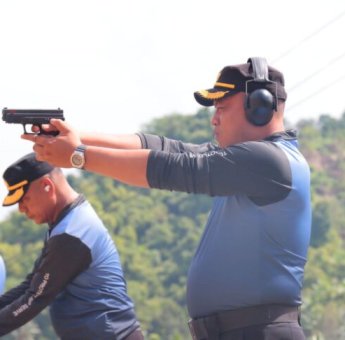 Polres Mamuju Tengah Gelar Lomba Menembak Sambut Hari Bhayangkara Ke-76