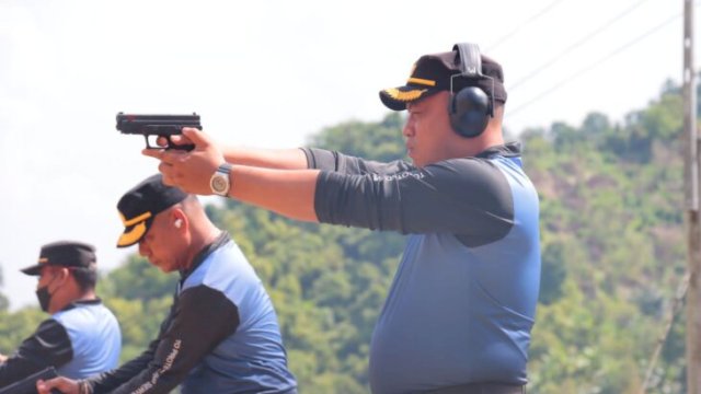 Kegiatan lomba tembak Polres Mamuju Tengah. (Ist)