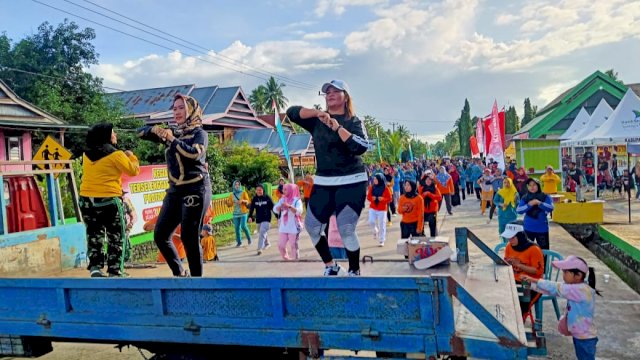 Seru! Senam Sehat di Desa Lompulle Soppeng Diikuti Ratusan Warga