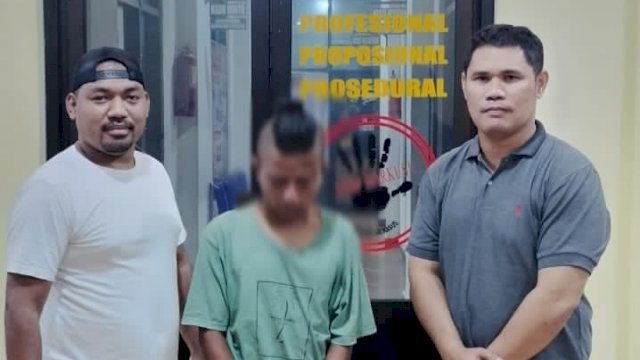 Pemuda yang diduga mencuri Laptop diamankan di Polres Manggarai. (Istimewa)