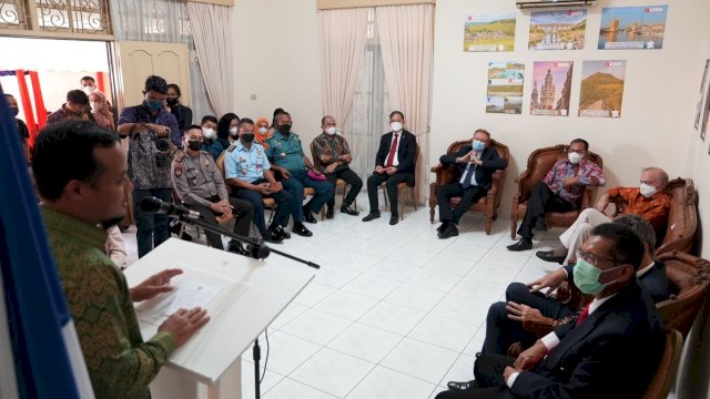 Gubernur Sulsel Andi Sudirman Sulaiman, memberikan sambutan saat peresmian Alliance Francaise De Makassar dan Konsulat Prancis di Makassar oleh Duta Besar Prancis untuk Indonesia Oliver Chambard, Kamis (23/06/2022). (Istimewa)