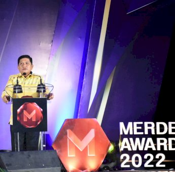 Tingkatkan UMKM di Sulsel, Gubernur Andi Sudirman dapat Penghargaan &ldquo;Merdeka Award&rdquo;