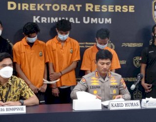 Polisi Tangkap 3 Pelaku Begal dengan Air Keras di Jaktim