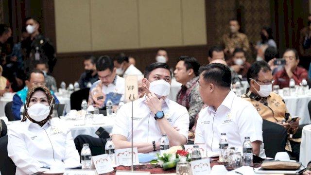 Bupati Gowa Adnan Purichta Ichsan, saat mengikuti Rapat Kordinasi Pembahasan dan Penyelesaian Tenaga Non ASN di lingkungan Pemerintah Daerah di Jakarta, Jumat (24/06/2022). (Dok. Humas Gowa)
