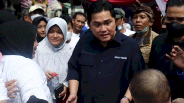 Menteri BUMN Erick Thohir, saat mengunjungi warga Johar Baru Jakarta Pusat, Minggu (26/06/2022). (Istimewa)