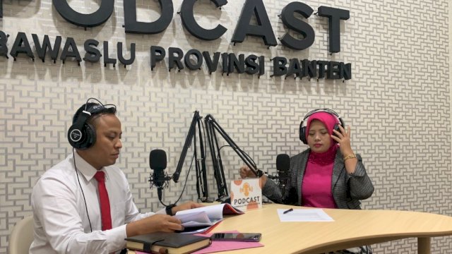 Kasubdit I Kamneg Ditreskrimum Polda Banten Kompol Mirodin, bersama Bawaslu Provinsi Banten menyampaikan potensi kerawanan saat Pemilu 2024. (Istimewa)