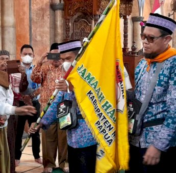 56 Jemaah Calon Haji Asal Kabupaten Merauke Dilepas ke Embarkasi Makassar