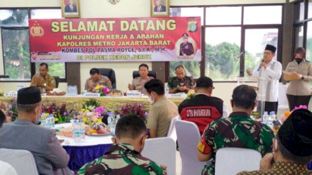 Suasana kunker Kapolres Metro Jakarta Barat ke Polsek Kebon Jeruk. Selasa (28/06/2022). (Ist)