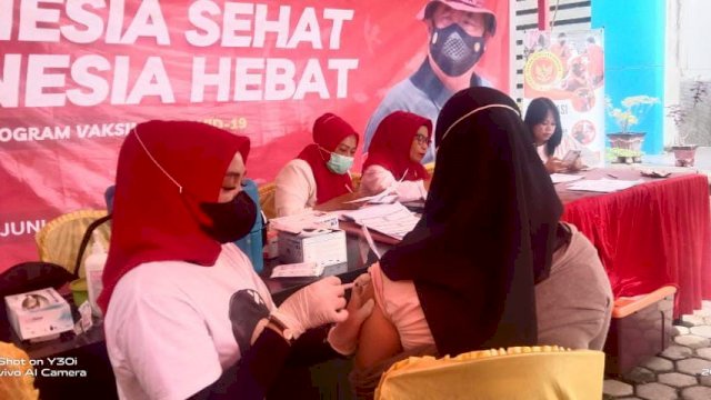 BIN Sulsel bersama Dinkes Kota Palopo terus menggenjot vaksinasi Covid-19. (Dok. Humas BIN Sulsel)