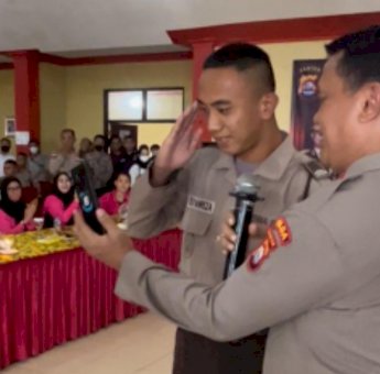 Suasana Haru Saat Kapolda Banten Video Call Dengan Orangtua Siswa SPN