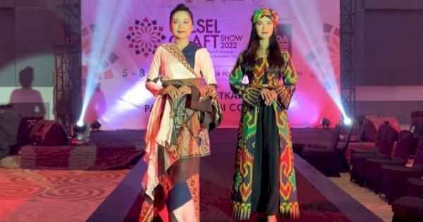 Batik Rongkong Sita Perhatian Pengunjung Sulsel Craft Show 2022