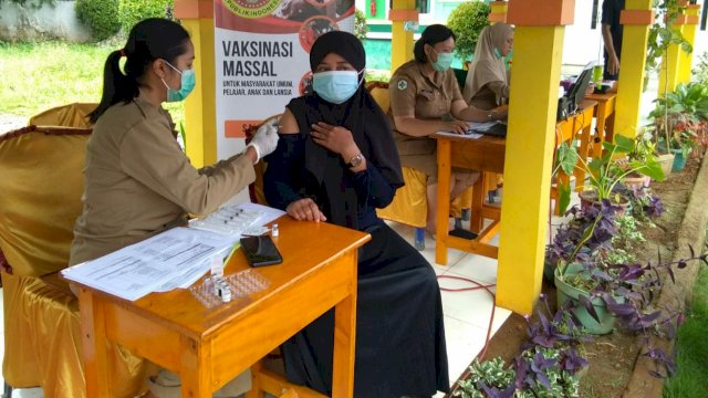 Binda Sulsel gandeng Dinkes Lutim genjot vaksinasi Covid-19. (Foto: Dok. Binda Sulsel)