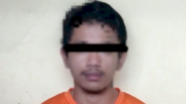 RZ (22) pelaku pemerasan yang mengaku sebagai Anggota Polisi. (Istimewa)