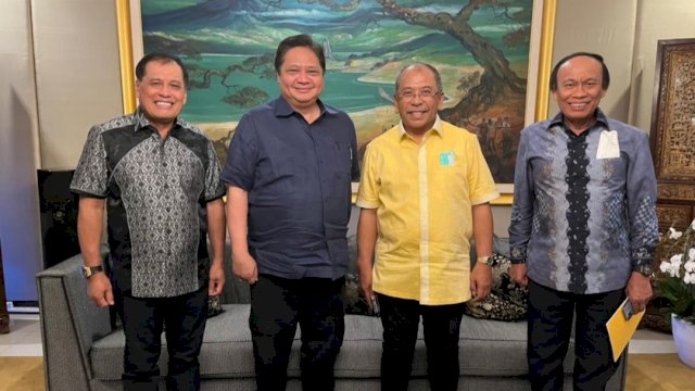 Nurdin Halid dan Muhiddin M Said saat mendampingi Ilham Arief Sirajuddin (IAS) menemui Ketua Umum DPP Partai Golkar Airlangga Hartarto, Rabu (15/06/2022). (Istimewa)