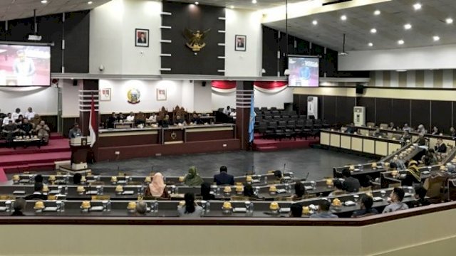 Suasana Rapat Paripurna DPRD Sulawesi Selatan belum lama ini. (Foto: Istimewa)