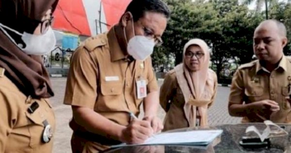 Sekretaris DPRD Makassar Terima Pengembalian Randis Eks Kasubag Protokol