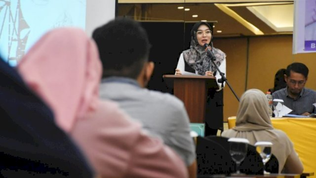 Anggota DPRD Kota Makassar, Budi Hastuti saat menggelar sosialisasi Perda nomor 3 tahun 2016 tentang Pemberian ASI Eksklusif di Hotel Khas Makassar, Sabtu (11/6/2022). (Foto: Istimewa)