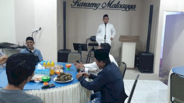 Ketua DPRD Makassar, Rudianto Lallo saat menggelar buka puasa bersama awak media di Rumah Jabatan Ketua DPRD Makassar, Senin (25/4/2022). (Foto: Istimewa)