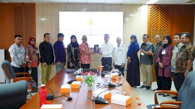 Rombongan Anggota DPRD Sulsel saat menyambangi Kementerian Sekretariat Negara RI, Selasa (24/5/2022). (Foto: Istimewa)