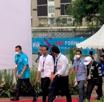 Sambut Presiden Jokowi, Anies Baswedan: Selamat Datang Pak di Formula E Jakarta