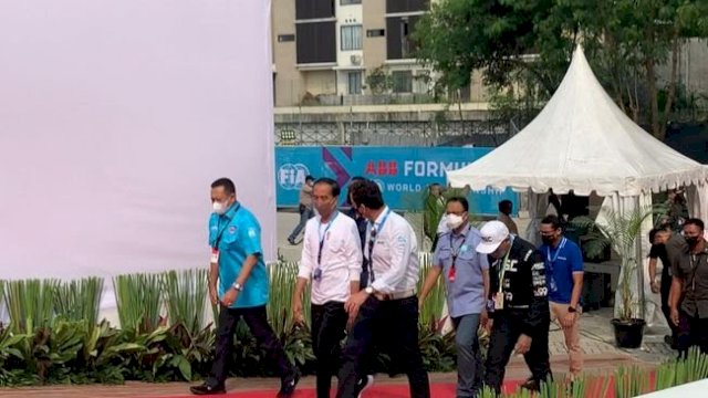 Presiden RI Joko Widodo saat tiba di Sirkuit Formula E, Kawasan Ancol, Jakarta Utara, Sabtu (04/06/2022). (Foto: Detik)
