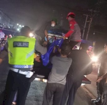 Satlantas Polres Cilegon Evakuasi Korban Laka Lantas, Satu Orang Meninggal Dunia