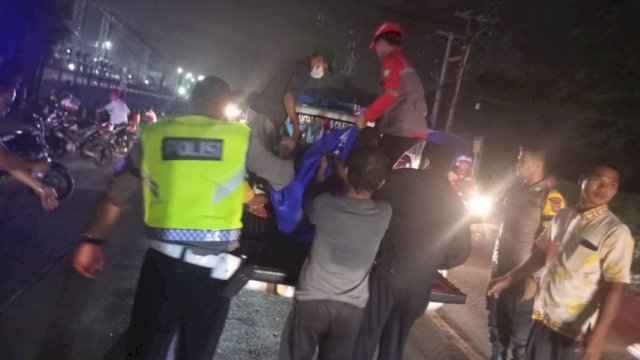 Korban (ML) meninggal dunia saat dievakuasi ke RSKM Cilegon, Sabtu (02/07/2022). (Istimewa)