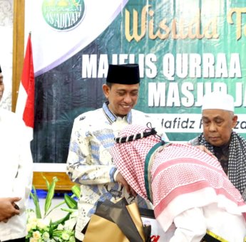 Bersama Ketua NU Sulsel, Bupati Wajo Semangati Santri As&rsquo;adiyah di Wisuda Tahfidzul Qur&rsquo;an